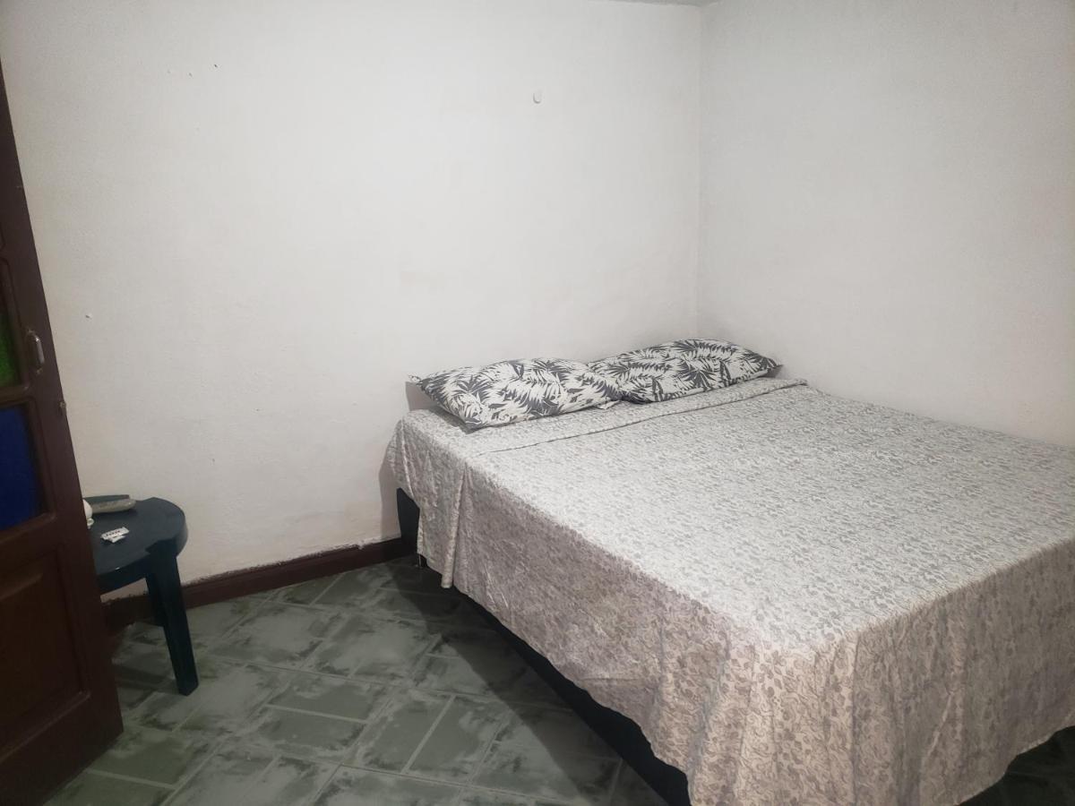 Hostal Hollywood Inn Рионегро Екстериор снимка