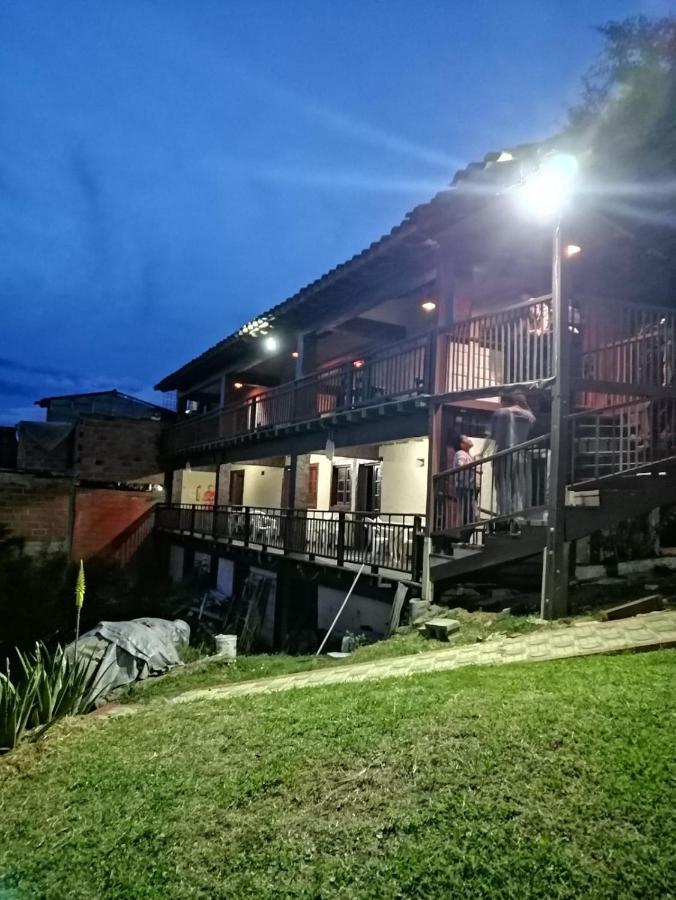 Hostal Hollywood Inn Рионегро Екстериор снимка