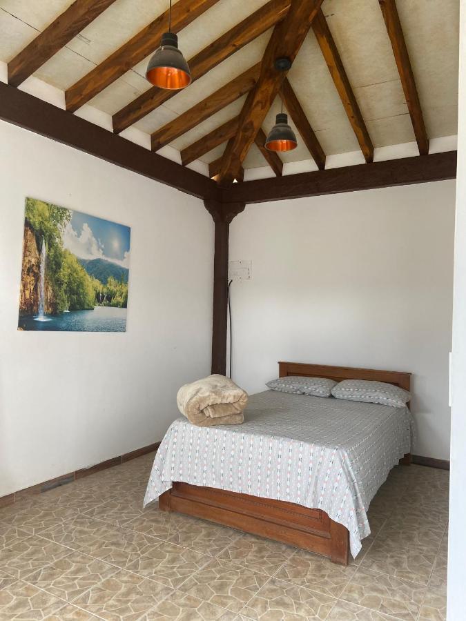 Hostal Hollywood Inn Рионегро Екстериор снимка
